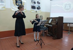 Музыканты Детской школы искусств Знаменска выступили в военной части