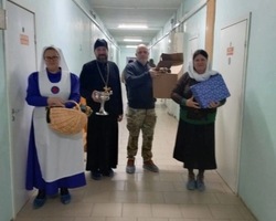 Ахтубинские волонтеры посетили госпиталь 
