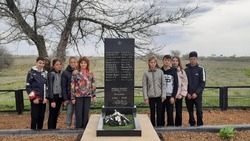 Жители села Капустин Яр приняли участие в акции «Сад памяти»