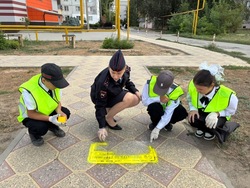 В Знаменске появились мотивирующие надписи на асфальте 