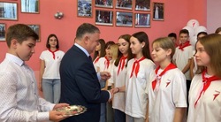 Юных знаменцев посвятили в ряды «Движения Первых»