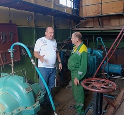 Глава Знаменска проконтролировал ремонт водовода 
