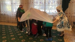 В Знаменске продолжают проводить новогодние утренники для детей