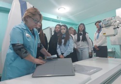 В Знаменске продолжаются профориентационные экскурсии для школьников 