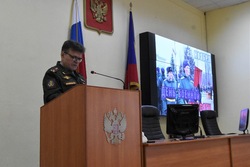 Юным знаменцам рассказали о статусе военной присяги 