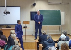 Глава Знаменска совместно с прокурором города приняли участие в родительском собрании