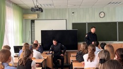 В школе Знаменска говорили о буллинге в сети 