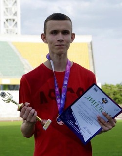 Легкоатлет из Знаменска стал призером спартакиады учащихся России