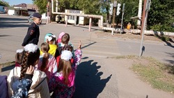 В Знаменске сотрудники Госавтоинспекции провели с детьми экскурсию по улицам города 
