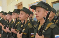 На полигоне в Знаменске прошли встречи командования с военнослужащими 