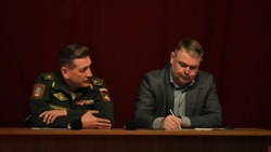 Глава ЗАТО Знаменск встретился с военнослужащими 4ГЦМП