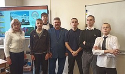 Преподаватели знаменского филиала АГУ встретились со школьниками Знаменска 