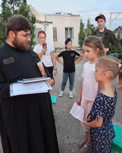 В храме Георгия Победоносца села Капустин Яр прошла очередная вечерка для детей 