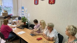 Окружные избирательные комиссии регистрируют кандидатов 