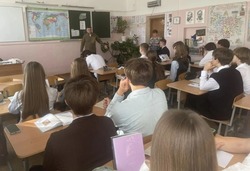 В гимназии Знаменска прошла встреча с представителем правоохранительных органов