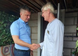 Главный врач знаменской горбольницы посетил фельдшерский пункт в селе Садовое