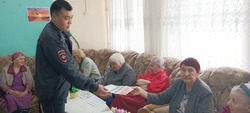 Знаменским пенсионерам рассказали о телефонных мошенниках