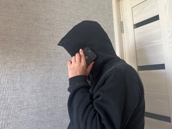 Знаменец отдал мошеннику больше миллиона рублей 