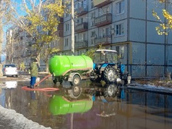 Коммунальщики ликвидируют последствия непогоды в Знаменске 