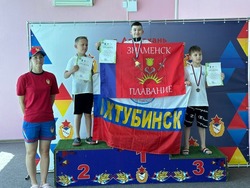 Знаменские пловцы успешно выступили на соревнованиях в Астрахани