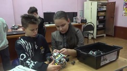 Знаменские дети могут попробовать свои силы в создании роботов