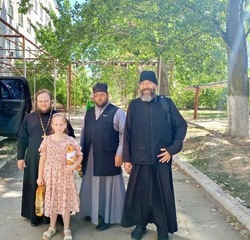 Артисты Знаменска поддержали раненых бойцов 