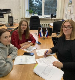 В ТИК Знаменска прошла консультация участников конкурса 