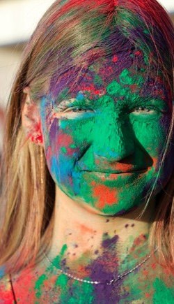 В Знаменске прошёл яркий фестиваль красок