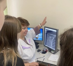 Ученики школы № 236 Знаменска познакомились с профессией медика