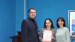  Знаменским студентам вручили благодарственные письма ректора АГУ