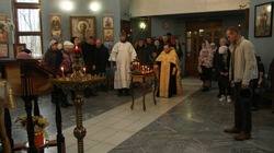 В Знаменске совершили литию по погибшим в автоавариях