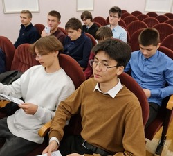 Знаменским школьникам раздали антинаркотические буклеты в День призывника