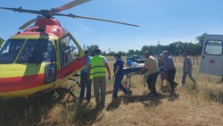 Санитарная авиация оказала помощь пациентке из Знаменска