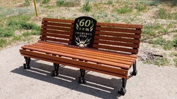 В парках и скверах Знаменска появились новые скамейки