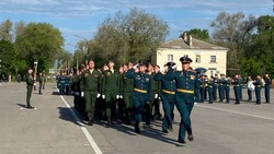 В честь годовщины полигона состоялся парад войск Знаменского гарнизона