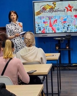 Знаменские студенты активно встретили День Победы